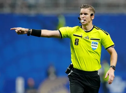 Segini Fantastisnya Gaji Wasit Utama di Piala Dunia 2026, Tembus Rp1,7 Miliar!