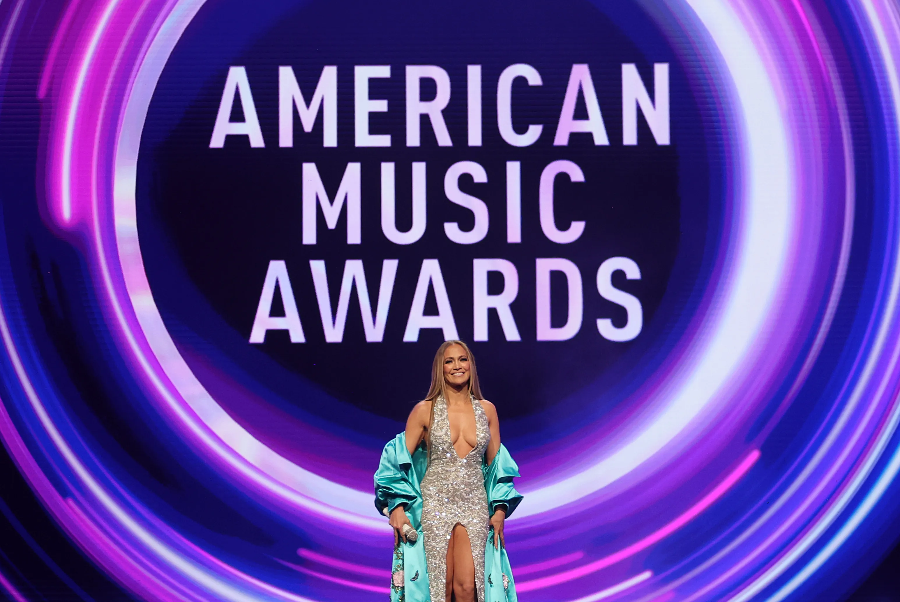 Daftar Lengkap Pemenang American Music Awards 2026, BTS hingga Sabrina Carpenter Bersinar