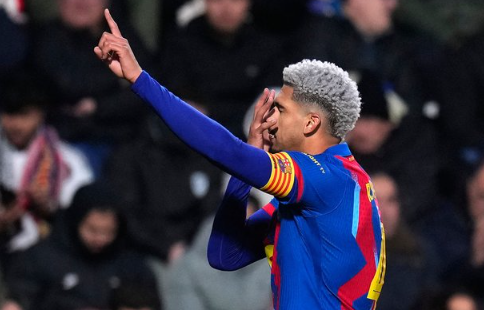 Ronald Araujo Barcelona Berpotensi Hengkang, Blaugrana Siap Pertimbangkan Tawaran