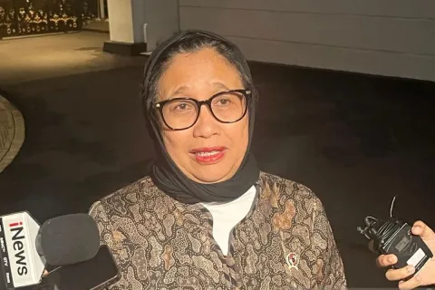 Bukan Cuma Faktor Kesehatan, Pengamat Menduga Nanik S Deyang Diminta Prabowo Mundur dari Kepala BGN!