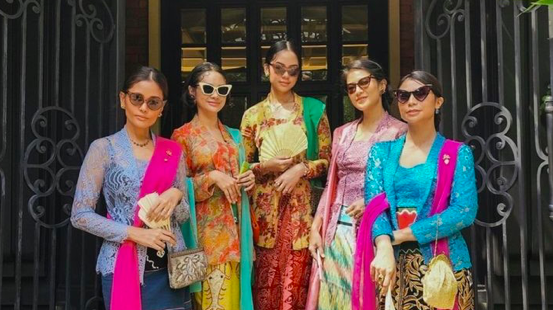 Mengenal Sejarah Kebaya di Indonesia, Warisan Budaya yang Tetap Eksis hingga Kini