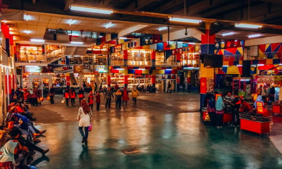 13 Tempat Belanja Murah di Bandung yang Wajib Dikunjungi, Surga Fashion hingga Buku dengan Harga Bersahabat
