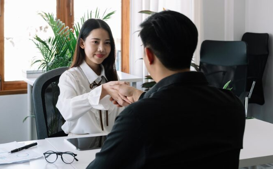 Tips Memilih Outfit untuk Interview Kerja agar Tampil Profesional