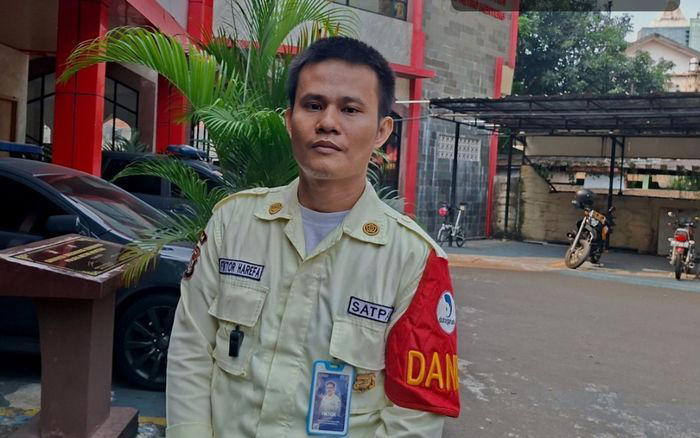 Tolak Tawaran Kerja Dedi Mulyadi di Gedung Sate, Satpam Bundaran HI Ungkap Alasan Pilih Bertahan di Jakarta
