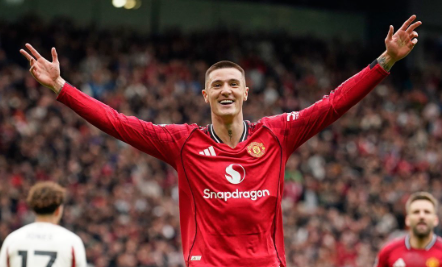 Benjamin Sesko Masuk Radar Bayern Munchen, Manchester United Terancam Kehilangan Striker Andalan?