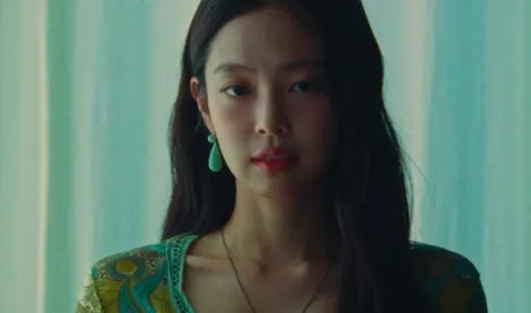 Lirik Lagu Less Than a Lover Jennie BLACKPINK dan Maknanya, Cerita Cinta Tanpa Status yang Penuh Perasaan