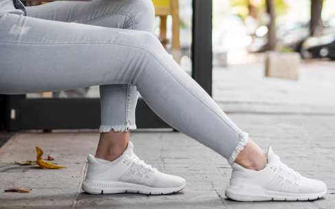 Tips and Trick Merawat Sepatu Putih agar Tidak Cepat Menguning