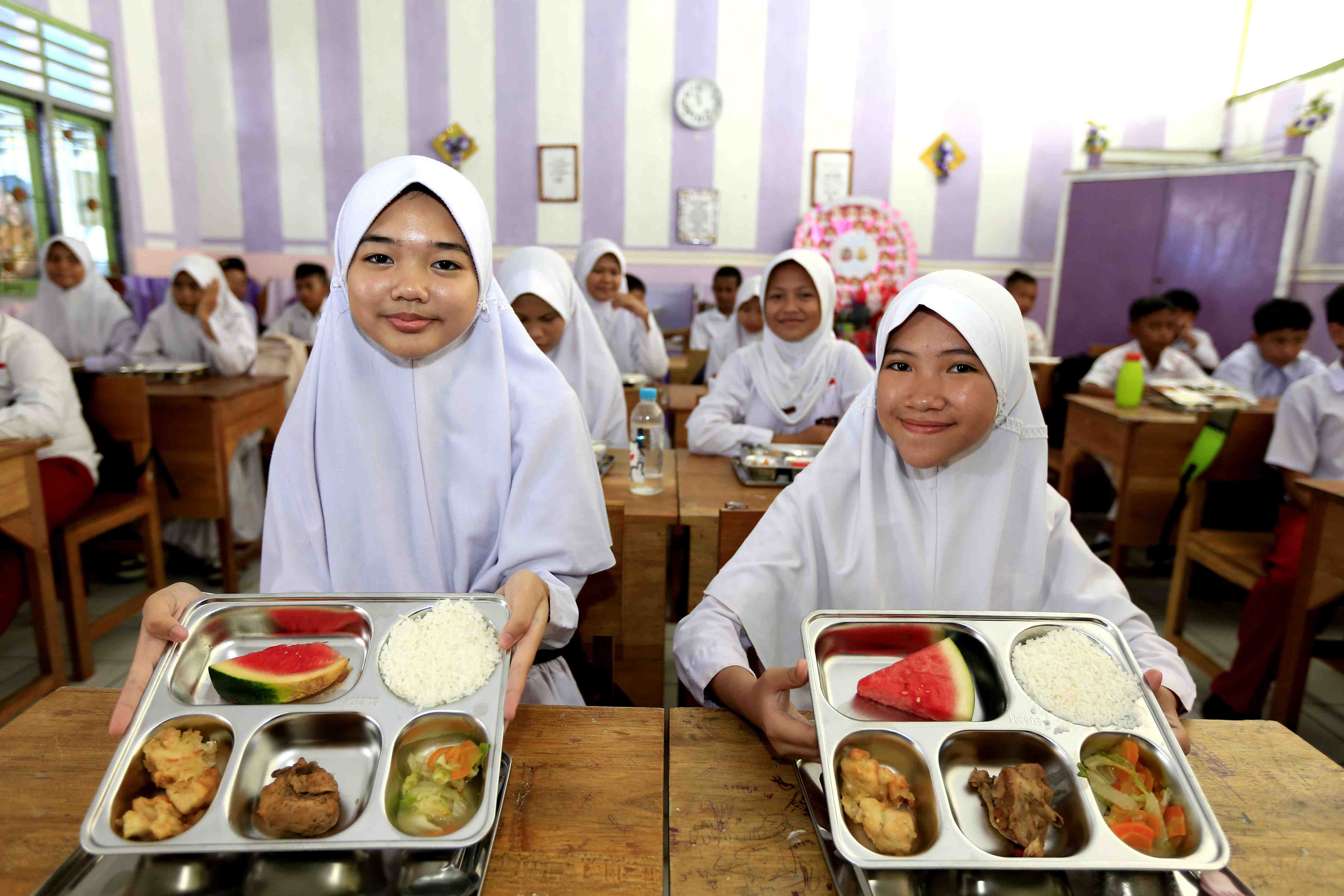 Pemerintah dan DPR Tolong Dong Laksanakan Putusan MK Segera, Keluarkan Biaya MBG dari Anggaran Pendidikan Demi Masa Depan Dunia Pendidikan Tanah Air