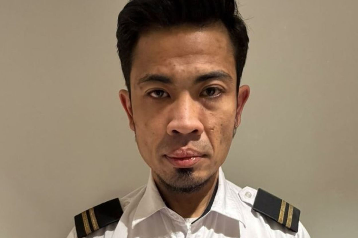 Menangis di Ruang Pemeriksaan: Detik-Detik Pilot Pesawat Malaysia Airlines Diciduk Bawa 25 Kg Ekstasi