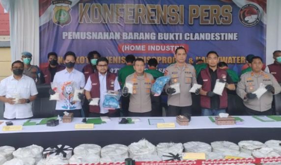 Pabrik Narkoba Jaringan Internasional Digerebek di Jakbar, Polisi Sita Barang Bukti Rp119 Miliar
