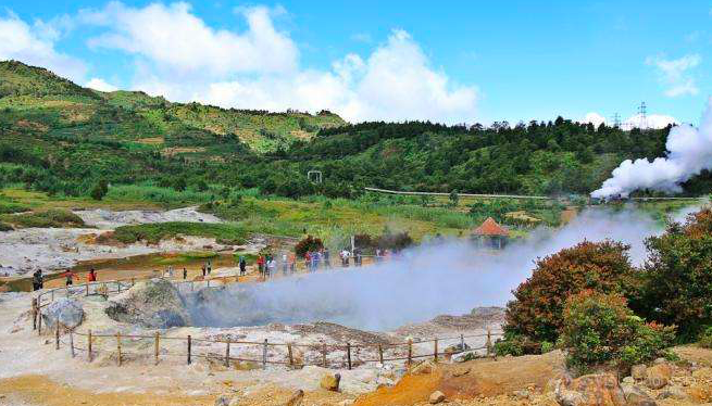 7 Tempat Wisata Alam Terbaik di Dieng, Pesona Gunung hingga Telaga Cantik Menanti