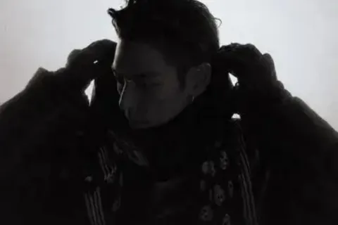 T.O.P Rilis Daftar Harga dan Benefit Fan Meeting Solo Perdana di Istora Senayan, Kategori VIP Dibanderol Rp4,1 Juta