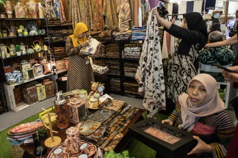 Terbukti Bantu Pertumbuhan Ekonomi Nasional, Pemerintah harus Perkuat Sektor Manufaktur dan UKM