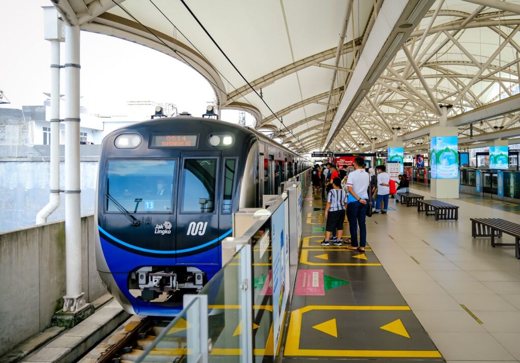 HUT ke-81 RI, Naik MRT hingga Transjakarta di Jakarta Cukup Bayar Rp1