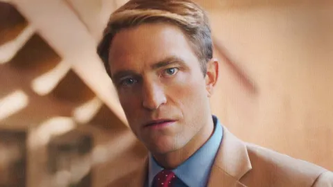 Jadi Pemburu Predator Anak, Robert Pattinson Tampil Mencekam di Trailer 