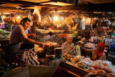 Sayang, Pertumbuhan Ekonomi Belum Sepenuhnya Berdampak pada Kesejahteran Rakyat