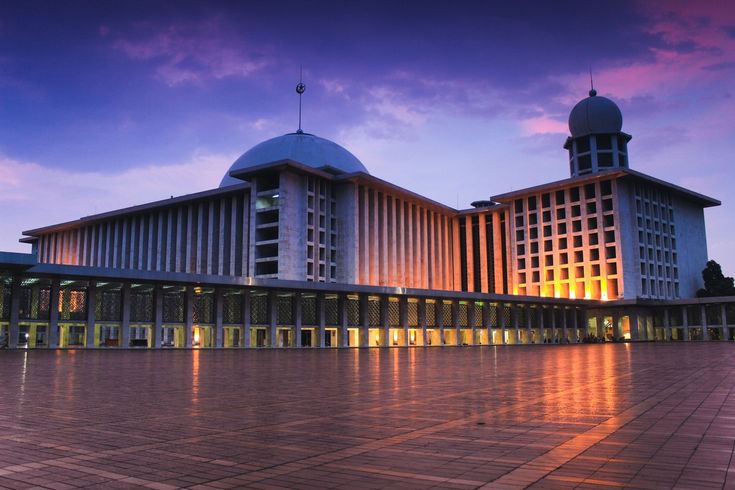 Daftar 5 Masjid Terbesar dan Termegah di Asia Tenggara, dari Istiqlal Hingga Masjid Berkubah Emas Brunei