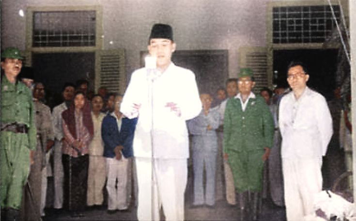 7 Fakta Unik Hari Kemerdekaan 17 Agustus 1945 yang Jarang Diketahui, dari Naskah Terbuang hingga Foto yang Dikubur