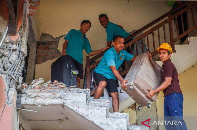 Korban Gempa NTT M 7,7 Bertambah Jadi 53 Orang, 135 Masih Dirawat