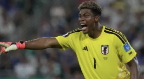 Transfer Kiper Juventus Memanas, Zion Suzuki ke Aston Villa dan Emi Martinez Masih Diragukan
