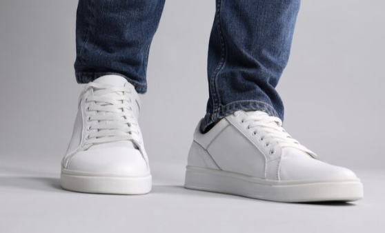 Bagaimana Sneakers Berubah dari Sepatu Olahraga Menjadi Barang Fashion?