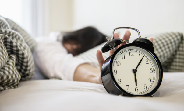 Kenapa Kita Sering Tiba-Tiba Terbangun Sebelum Alarm Berbunyi?