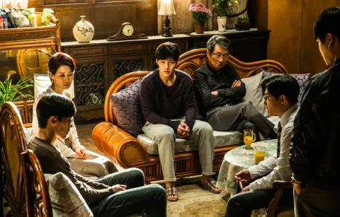 6 Film Netflix untuk Pencinta Horor Psikologis, Berani Nonton Sendirian?