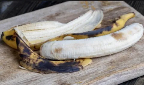 Kenapa Pisang Cepat Menghitam Setelah Dikupas?