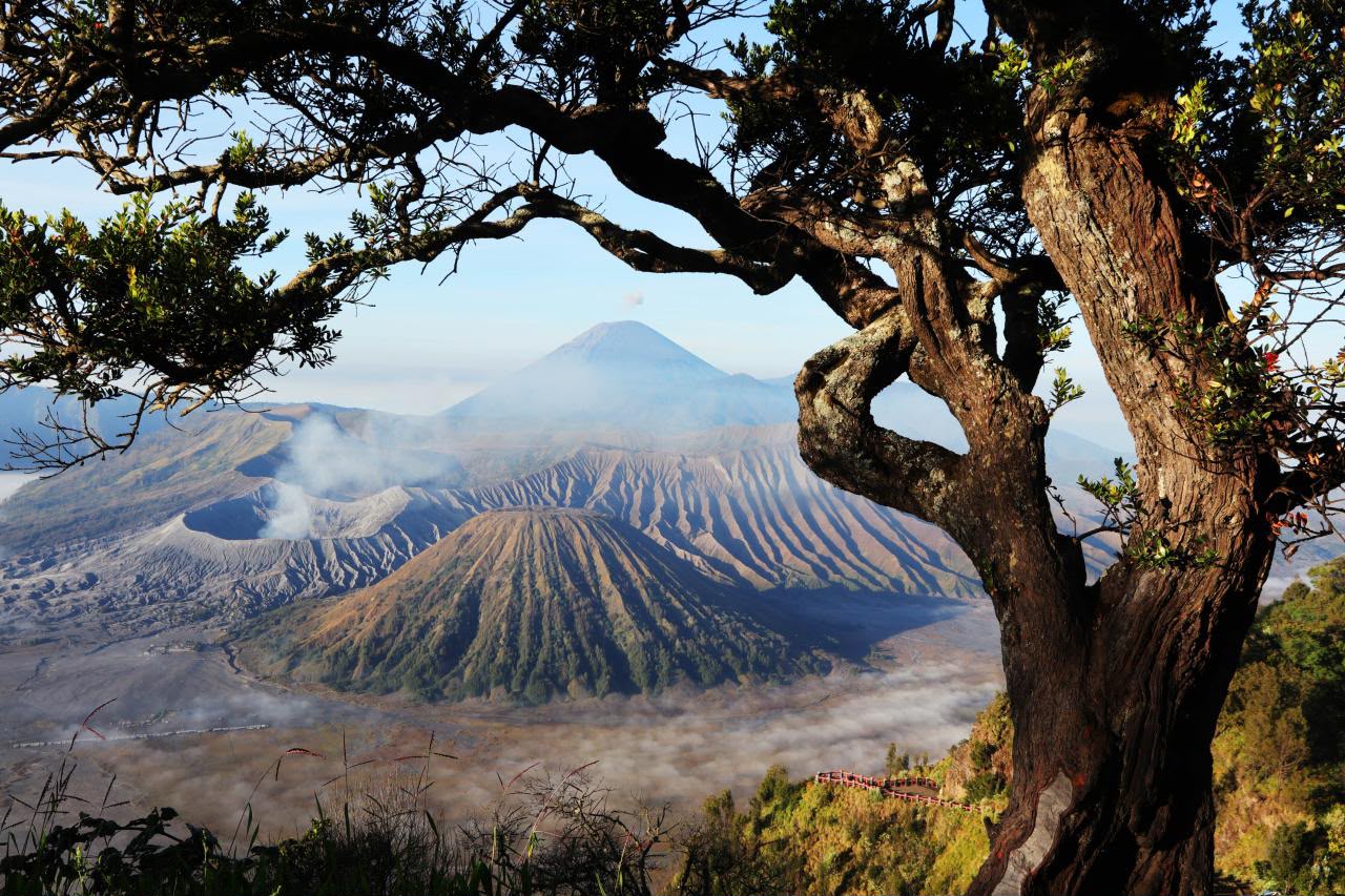 Bromo Kembali Dibuka, Menpar Minta Kelestarian Harus Dijaga Bersama