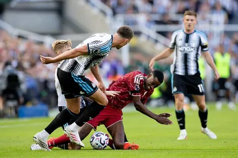 Klasemen Liga Inggris Usai Man City Menang Dramatis dan Liverpool Dipaksa Imbang