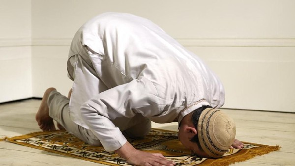 Punya Hajat atau Keinginan yang Belum Terkabul? Begini Tata Cara Shalat Hajat dan Doanya