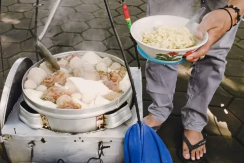 15 Nama Makanan Indonesia yang Ternyata Singkatan, Sudah Tahu Kepanjangan Cuanki dan Putu?