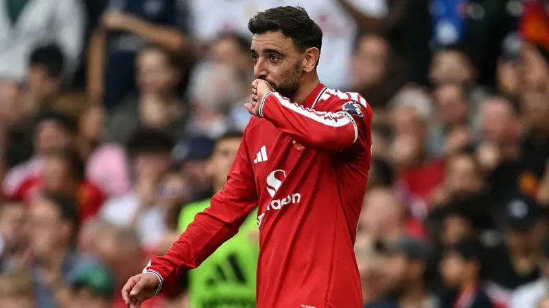 Bruno Fernandes Pimpin Papan Top Skor Premier League Usai Hattrick ke Gawang Ipswich Town