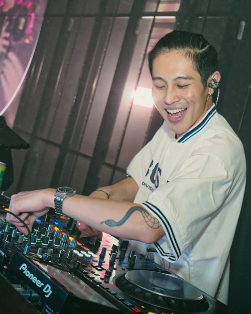 Bikin Geger! Siapa Pemilik iPhone 17 Pro yang Dilempar ke DJ Panda? Ponsel Mewah Dihancurkan di Panggung!