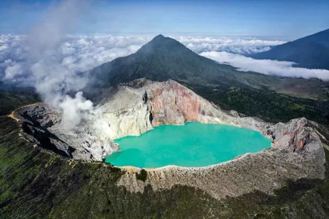 Geger! Kawah Ijen Terbakar Hebat hingga Jalur Wisata Ditutup Total, Ada Apa Sebenarnya?