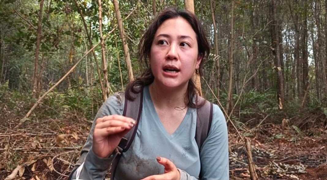 Sherina Munaf Terjang Kabut Asap di Kalimantan, Ikut Padamkan Karhutla