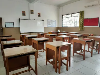 Viral Video Kepsek dan Guru SD di Pekalongan, Keduanya Dicopot dan Dipindahkan