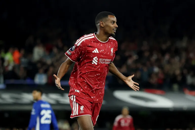 Alexander Isak Cetak Dua Gol, Liverpool Raih Kemenangan Pertama Bersama Andoni Iraola