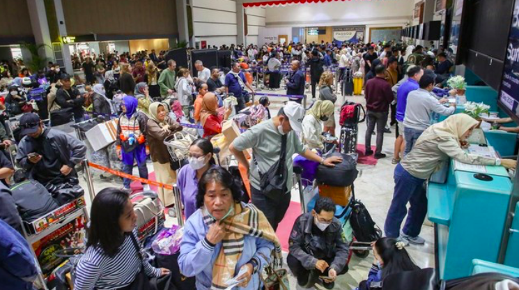 8 Bandara Terpaksa Tutup akibat Abu Anak Krakatau, Soetta-Halim Kena Dampaknya