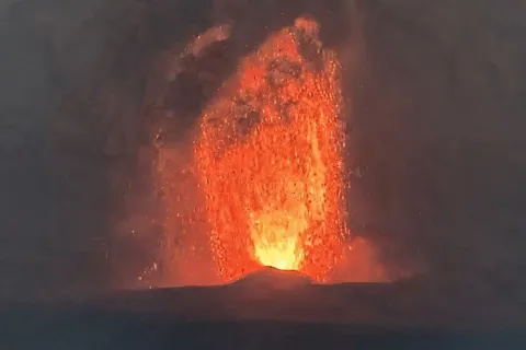 Abu Vulkanik Gunung Anak Krakatau Sampai Jakarta, Sederet Artis Ungkap Kondisi Terkini