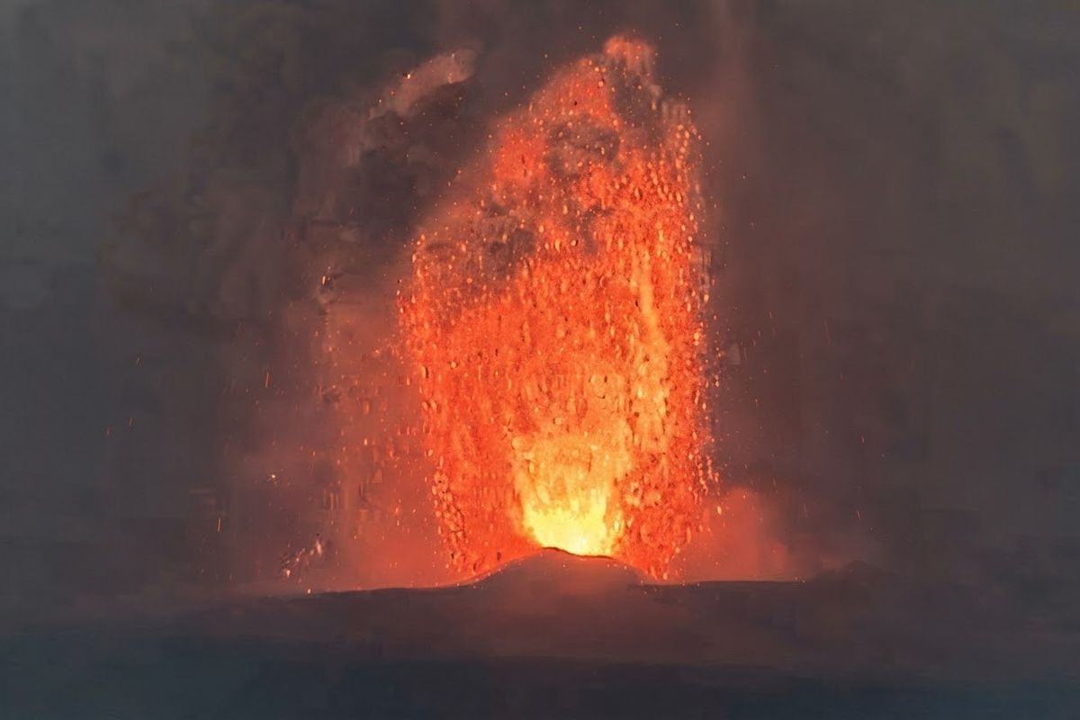 Abu Vulkanik Gunung Anak Krakatau Sampai Jakarta, Sederet Artis Ungkap Kondisi Terkini