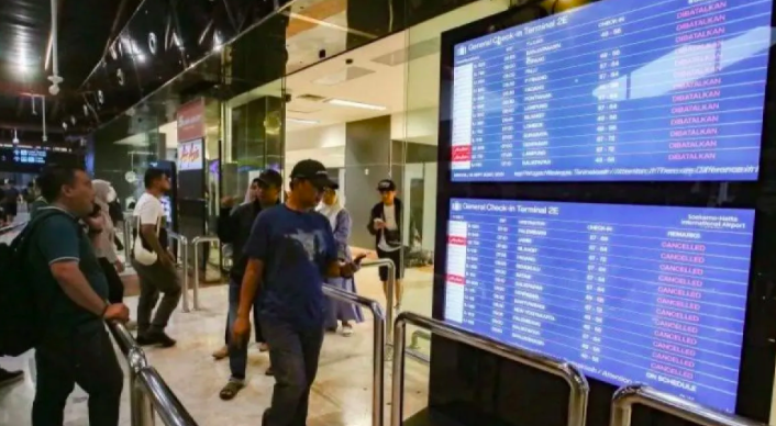 Bandara Soetta Kembali Perpanjang Penutupan hingga Tengah Malam, Imbas Abu Anak Krakatau