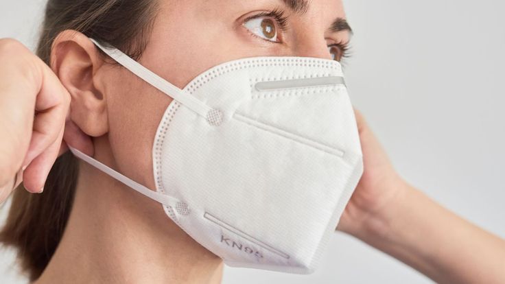 Rekomendasi Jenis Masker Saat Terkena Hujan Abu Vulkanik: N95 hingga Masker Bedah