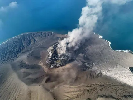 Gunung Anak Krakatau Masih Erupsi, BPBD Lampung Ingatkan Warga Tetap Waspada