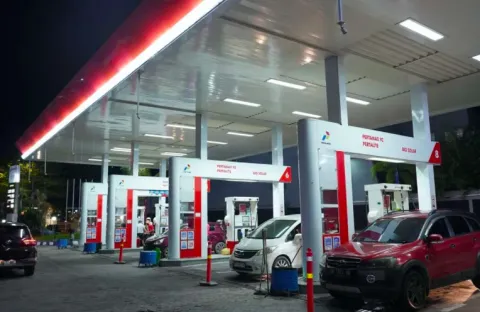 BBM Langka di Sulsel Bikin Antrean Mengular, Ganjil Genap Mulai Diterapkan di SPBU