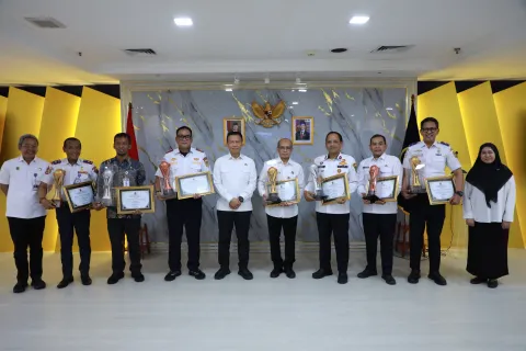Peringati Hari Keselamatan LLAJ, Ditjen Hubdat Berikan Penghargaan Implementasi SMK PAU & UPUBKB Terbaik