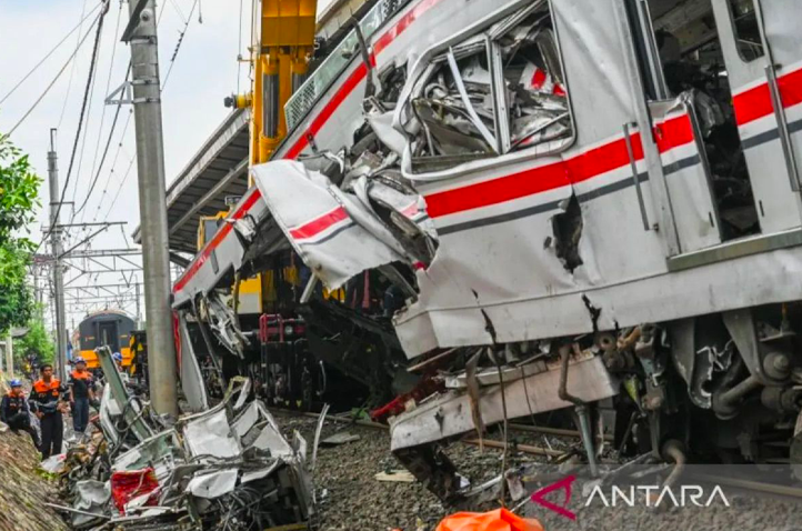 Terungkap! KNKT Beberkan 6 Faktor di Balik Tabrakan KA Argo Bromo dan KRL Bekasi Timur