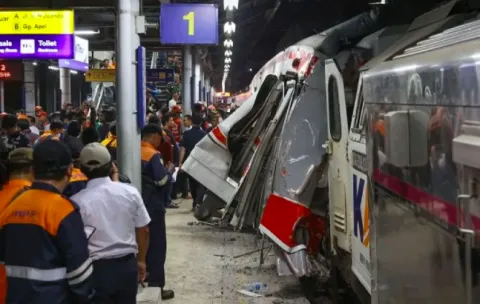 Isi Percakapan 3 Masinis Sebelum KA Anggrek Tabrak KRL, Sempat Ada Peringatan dari Petugas