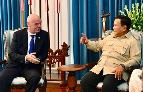 Jelang Indonesia vs Thailand, Prabowo Dapat Ajakan Nonton Langsung dari Infantino