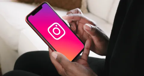 Hampir Separuh Populasi Bumi Aktif Bermain Instagram